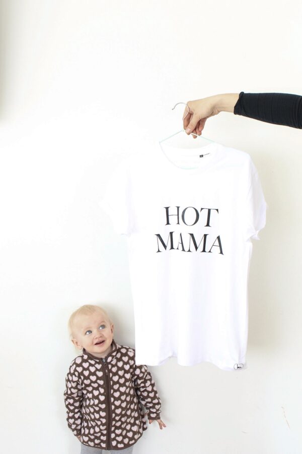 hot mama, valge t-särk kingitus emale