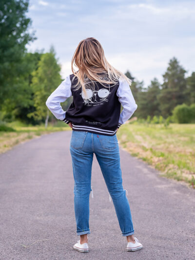 must bomber jakk naistele, sõnumiga come on inner peace