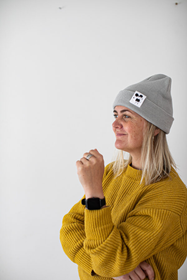 hall müts beanie mikiga naistele ja meestele