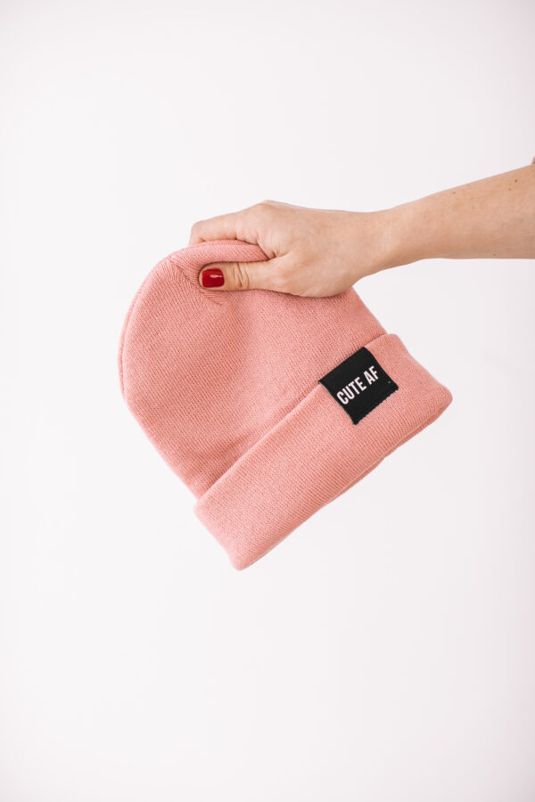 roosa müts sõnumiga CUTE AF, beanie naistele