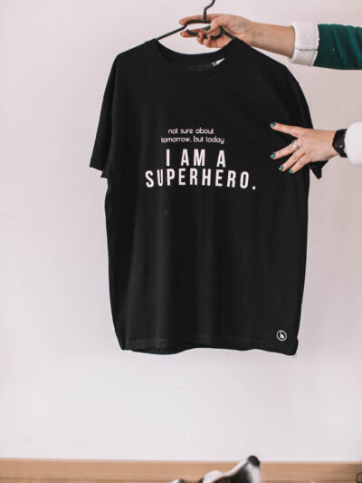 I am a superhero, must tsärk meestele