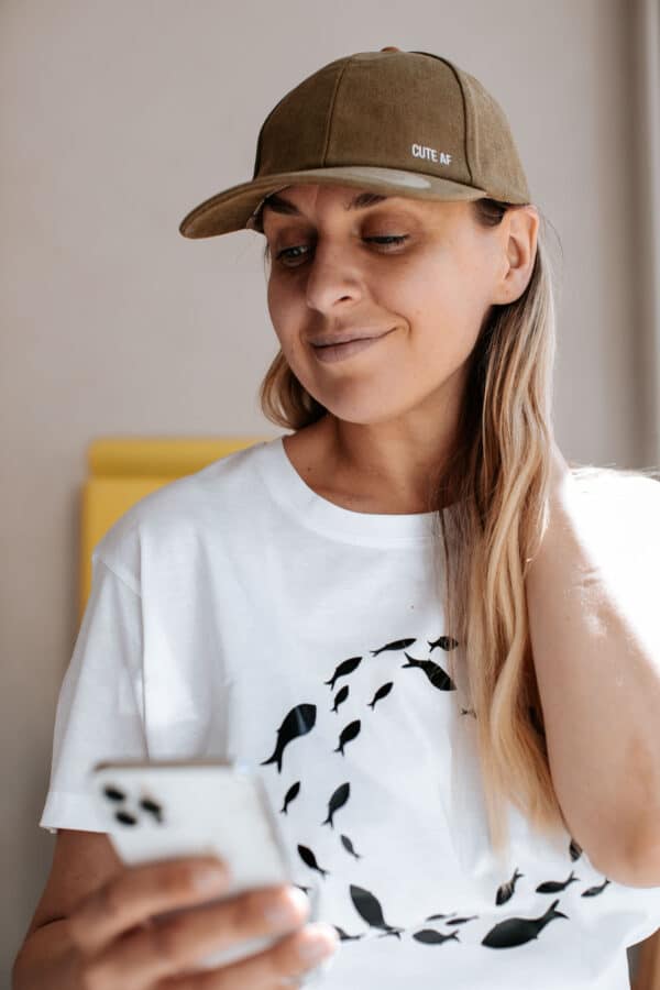 Cap with message - Image 5