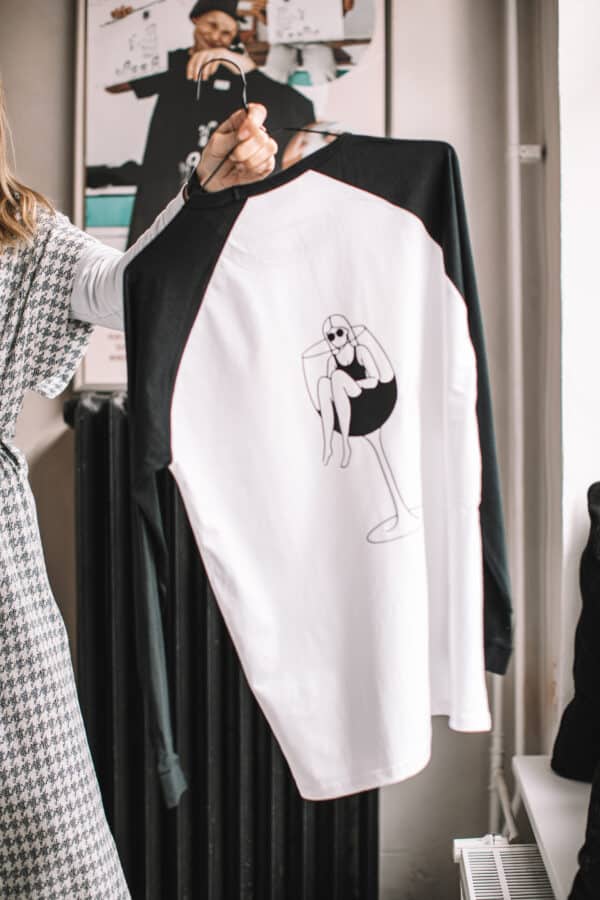 Longsleeve t-shirt "Need wine" - Image 5