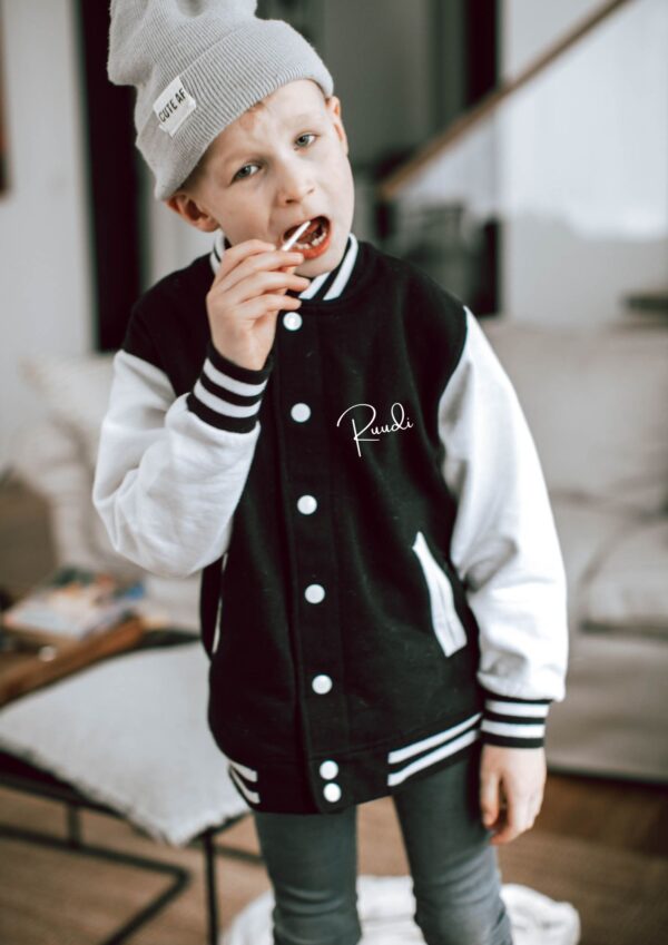 Bomber jacket for boys with the capital letter of the child's name - Image 2