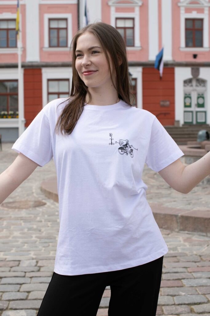 Freia joonitusega valge särk