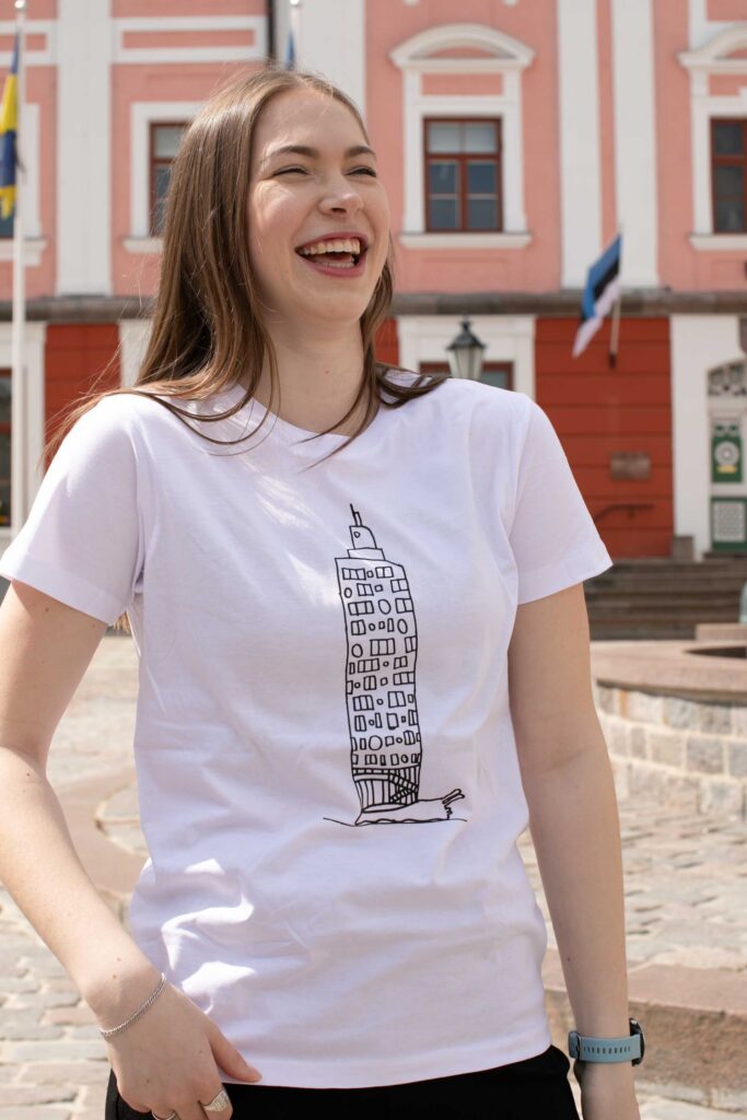 valge särk joonitusega