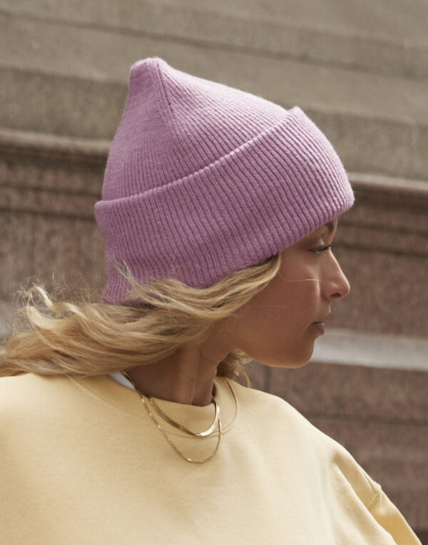 Ülipehme beanie müts – sõnumita (sest ta ei peagi midagi ütlema) - Image 4