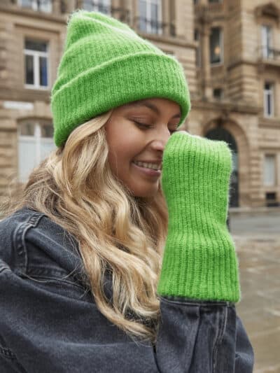 hat and hand warmers set