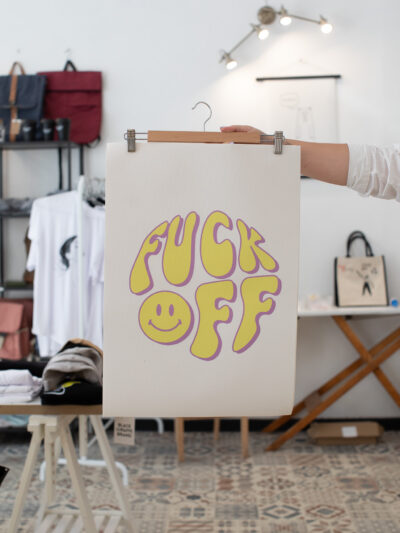 Fuck Off – hauska juliste | Black Giraffe