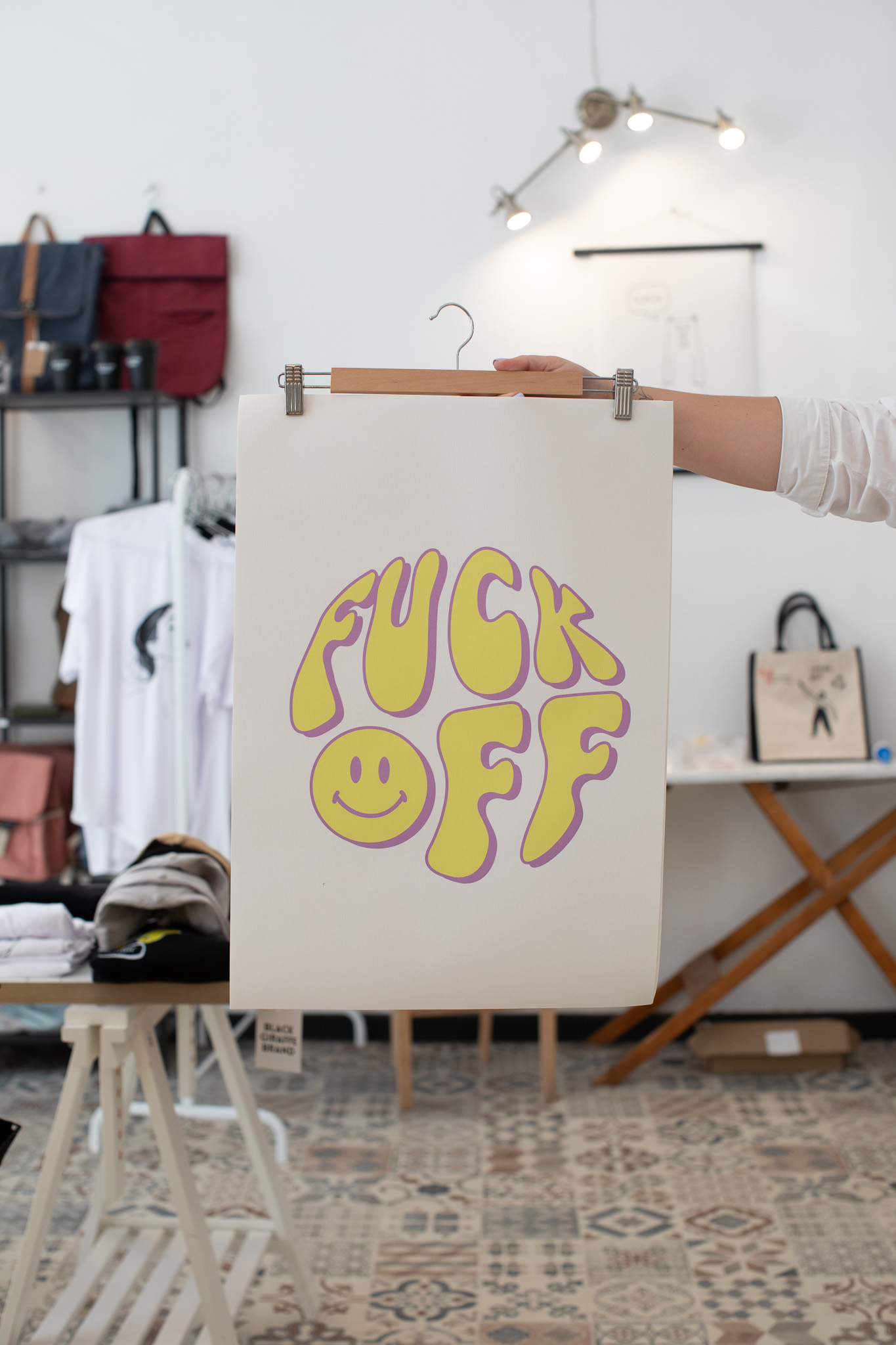 Fuck Off – hauska juliste | Black Giraffe 1 Fuck Off – hauska juliste | Black Giraffe